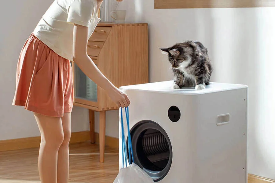 auto cleaning cat litter box